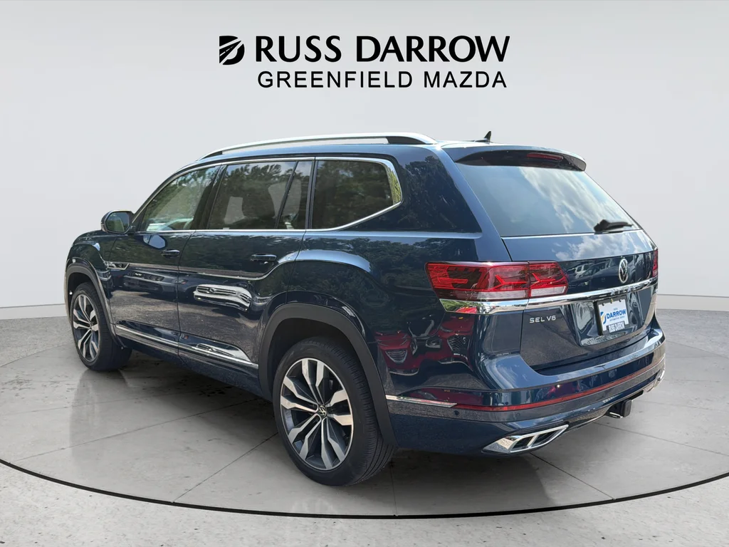 Used 2023  Volkswagen 3.6L V6 SEL Premium R-Line image 3