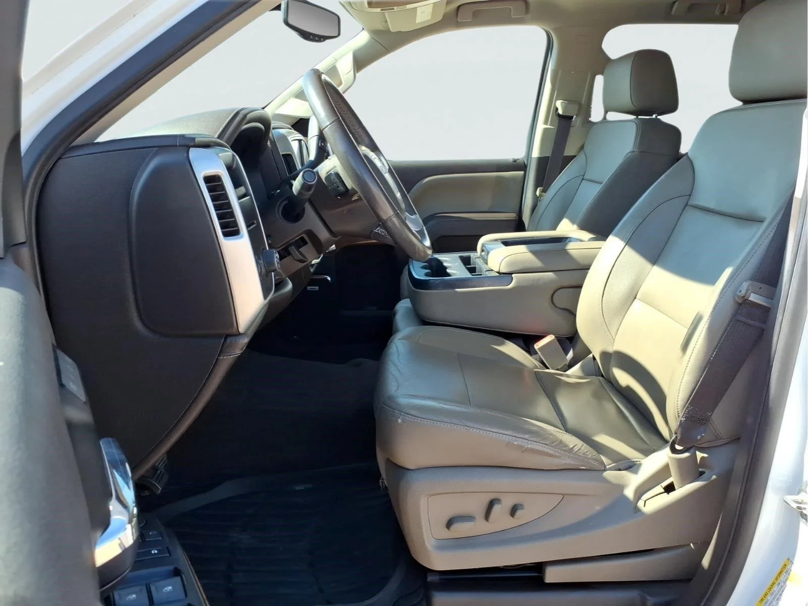 Used 2017 White Frost Tricoat GMC SLT image 15
