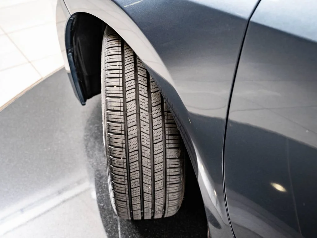Used 2015 Slate Metallic Toyota LE image 50