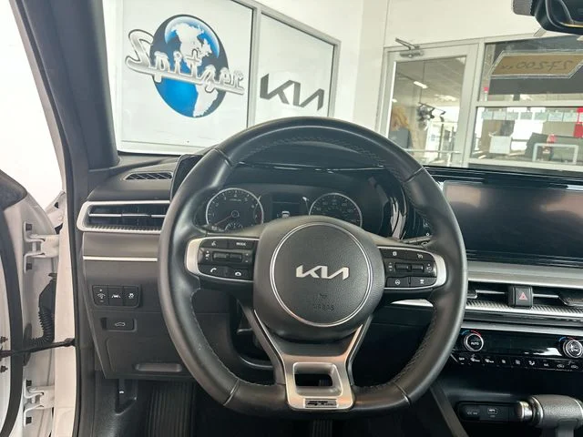 Used 2023 White Pearl Kia GT-Line image 13