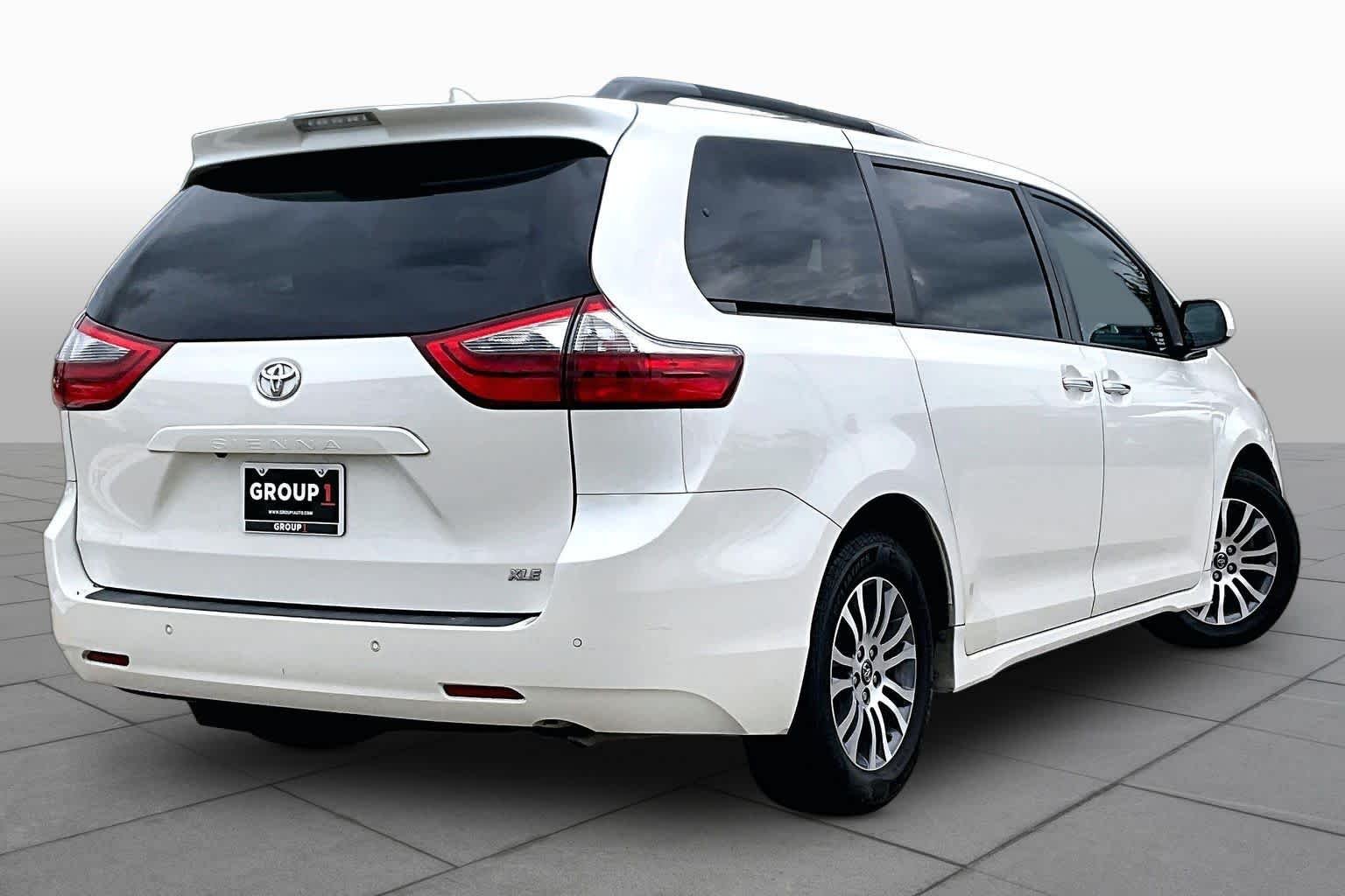 Used 2020 Blizzard Pearl Toyota XLE Premium image 12