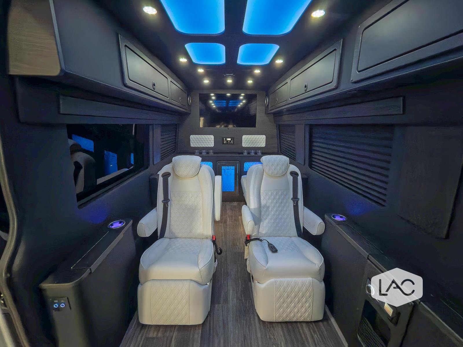 New 2027 WHITE OGV LUXURY COACH 170EXT image 8