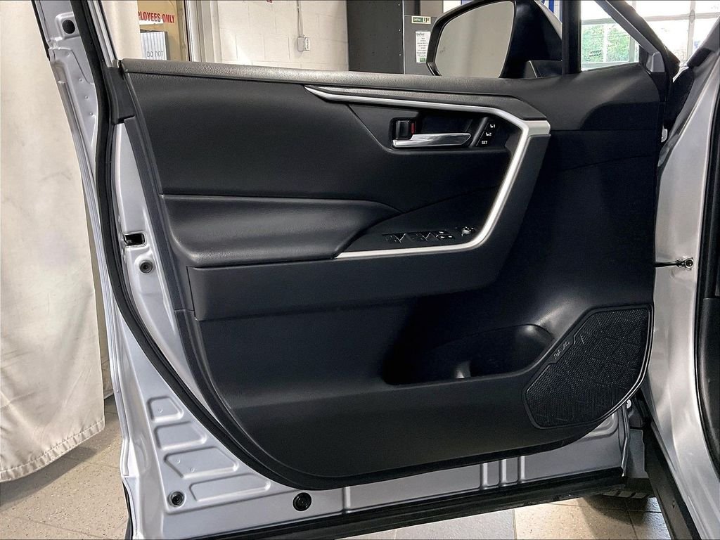 Used 2024 Silver Toyota XLE Premium image 9
