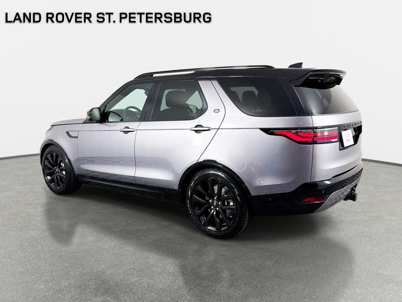 Used 2026 Gray Land Rover Dynamic SE image 7