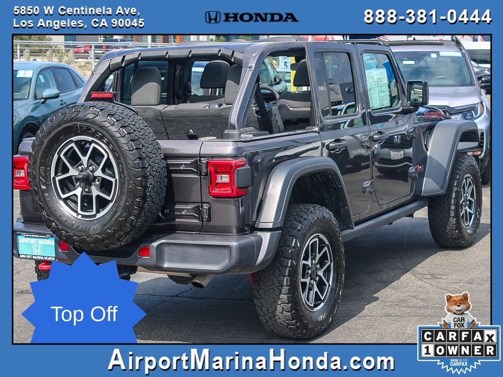 Used 2025 Crystal Metallic Jeep Rubicon image 12