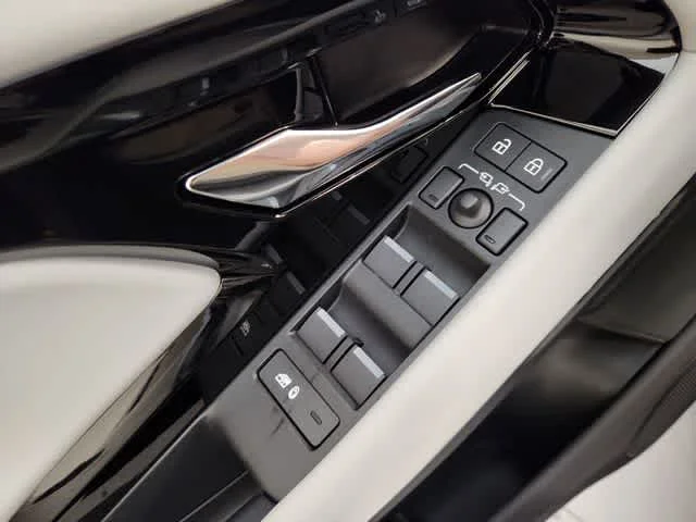 New 2026 Eiger Grey Metallic Land Rover Core S - AWD image 35