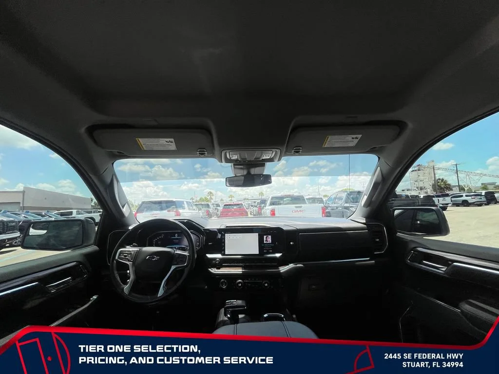 Used 2024 Summit White Chevrolet RST image 14