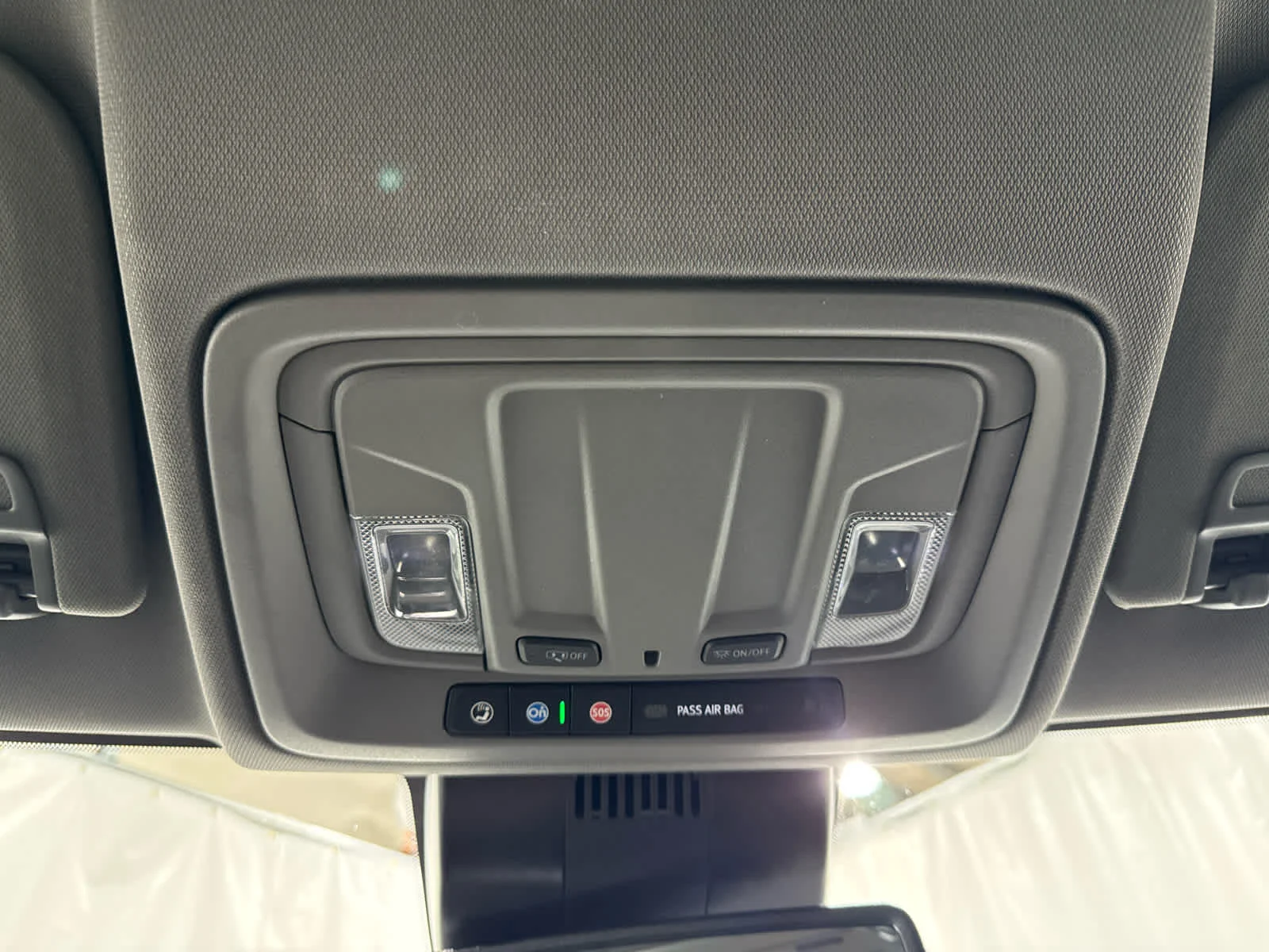 Certified Used 2024 Sterling Metallic GMC SLT image 21