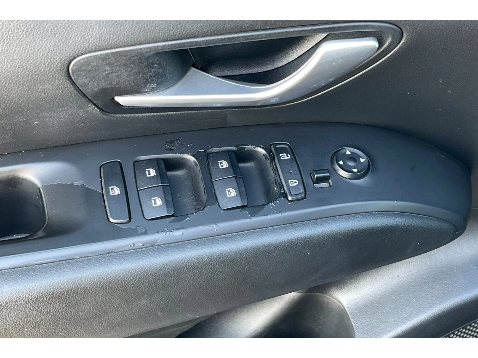 Used 2022 Phantom Black Hyundai SEL image 13