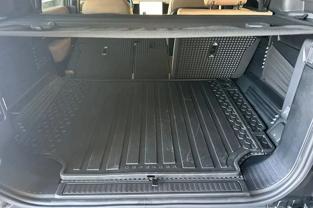 New 2026 Woolstone Green Land Rover X-Dynamic SE image 14