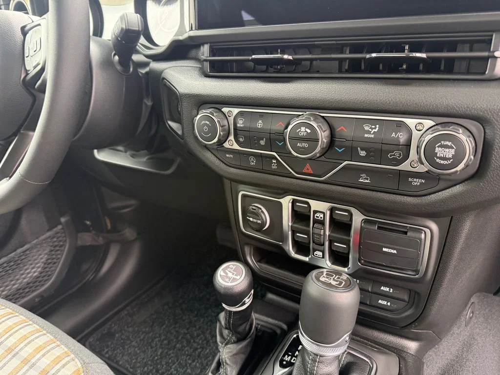 New 2026 Black Jeep 85th Anniversary Edition image 28