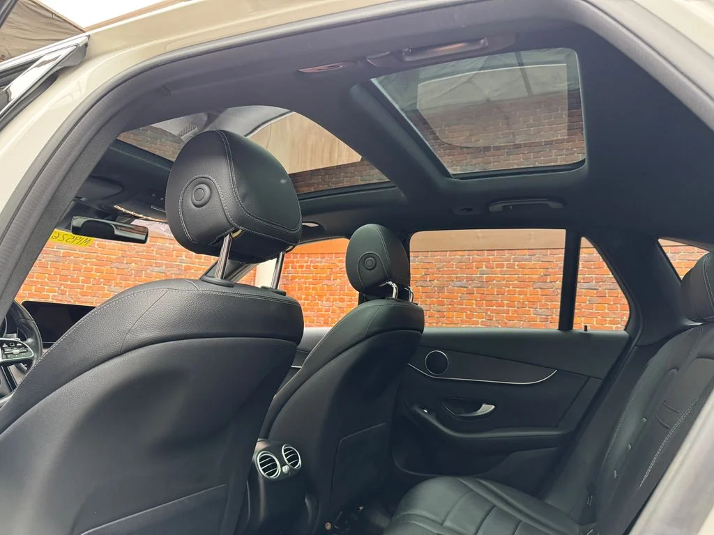Used 2022 White Mercedes-Benz GLC 300 image 3