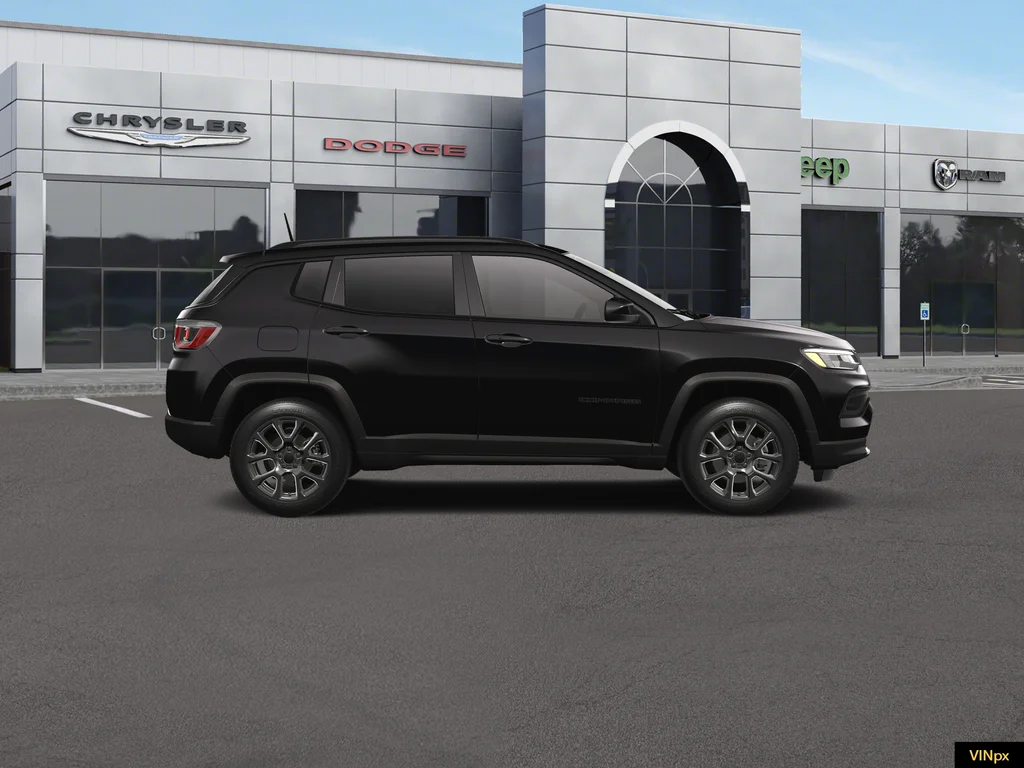 New 2026 Diamond Black Crystal Pearl-Coat Exterior Paint Jeep Latitude image 8
