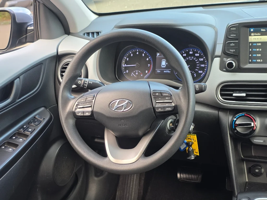 Used 2020 Sonic Silver Hyundai SE image 26