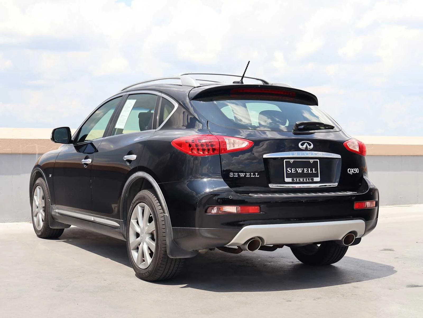 Certified Used 2017 Black Obsidian INFINITI  image 9