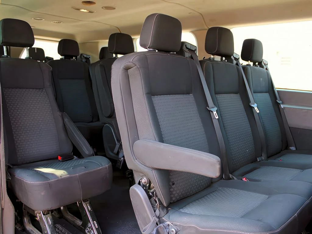 2021 Ford Transit Passenger Van XLT - Photo 25