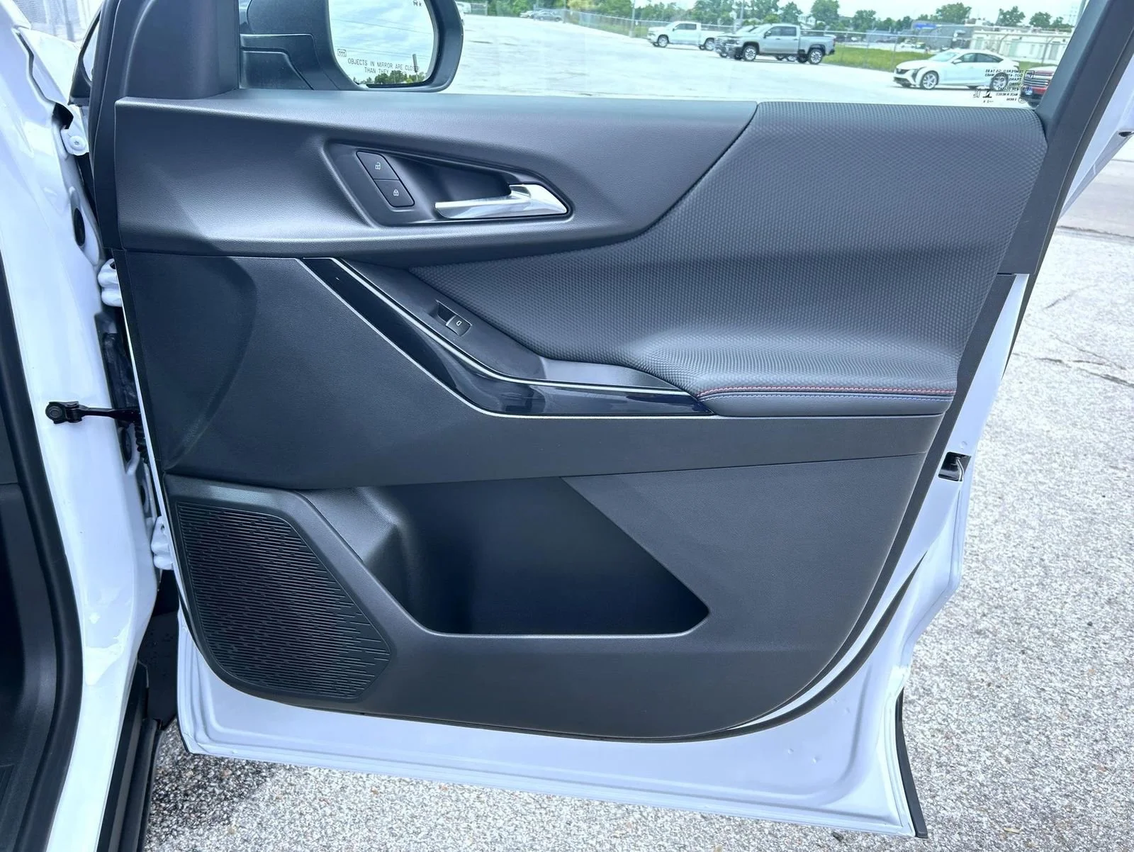 New 2026 Polar White Tricoat Chevrolet RS image 15