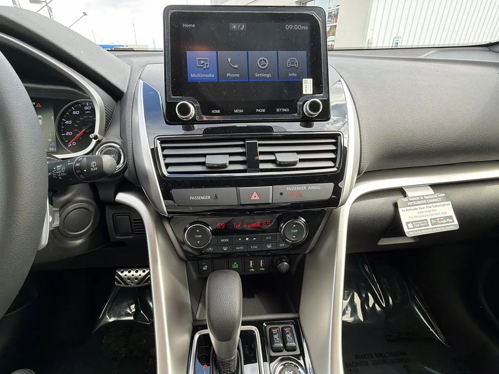 New 2026 White Diamond Mitsubishi SEL AWD image 17