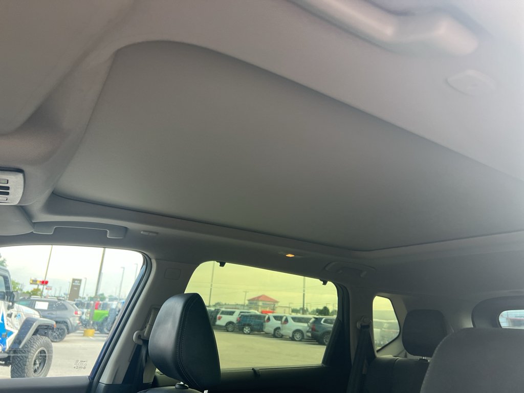 Used 2023 Caspian Blue Metallic Nissan Platinum image 6