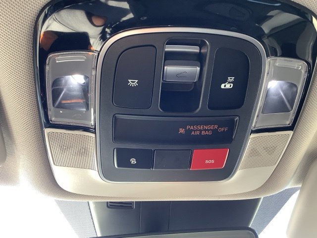 Used 2022 Calypso Red Hyundai SEL image 29