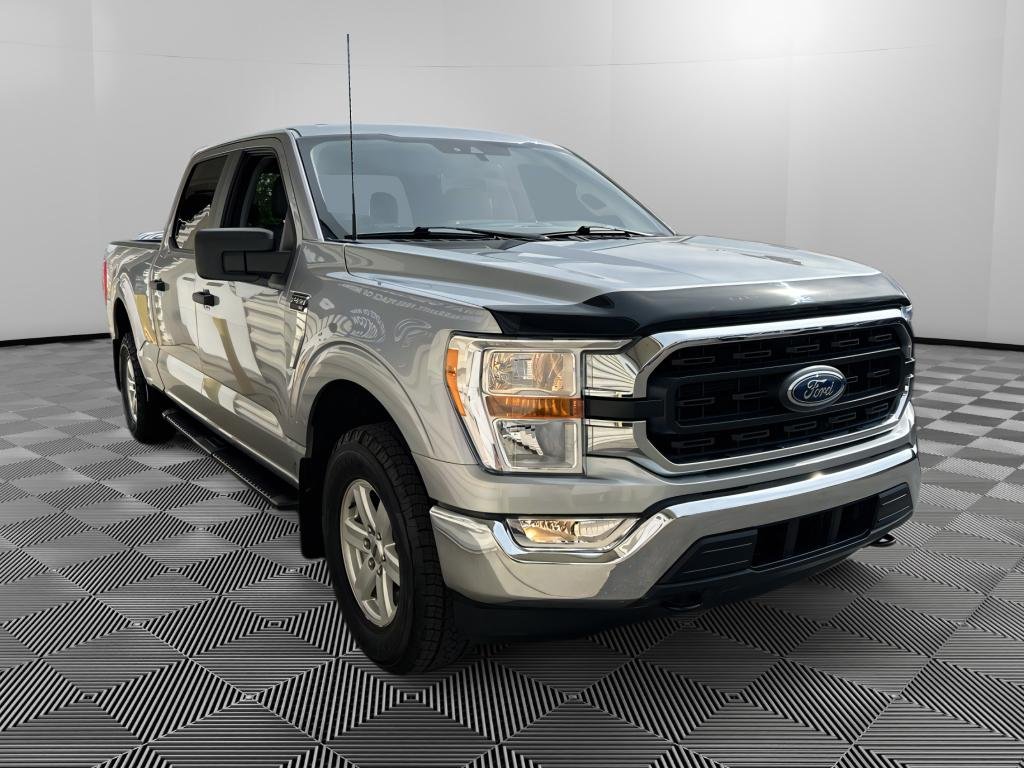 Used 2022 Silver Ford XLT image 3