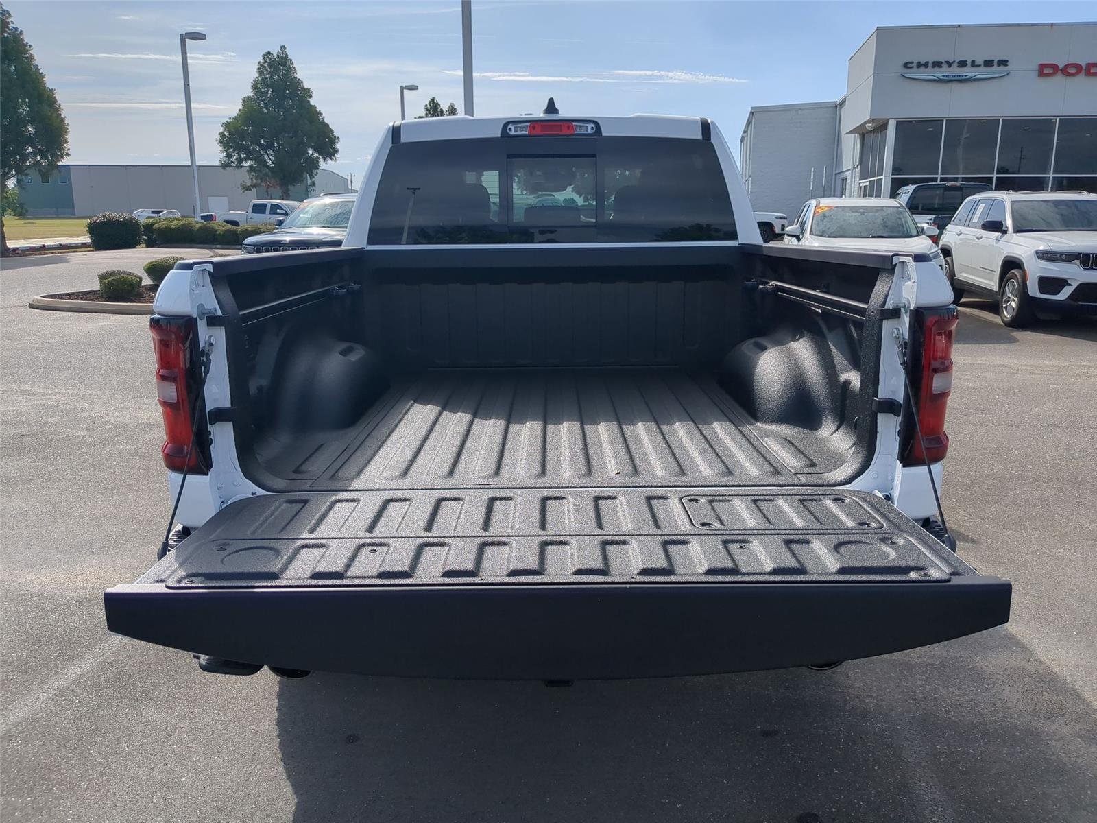 New 2026 Bright White Clear-Coat Exterior Paint RAM Rebel image 30