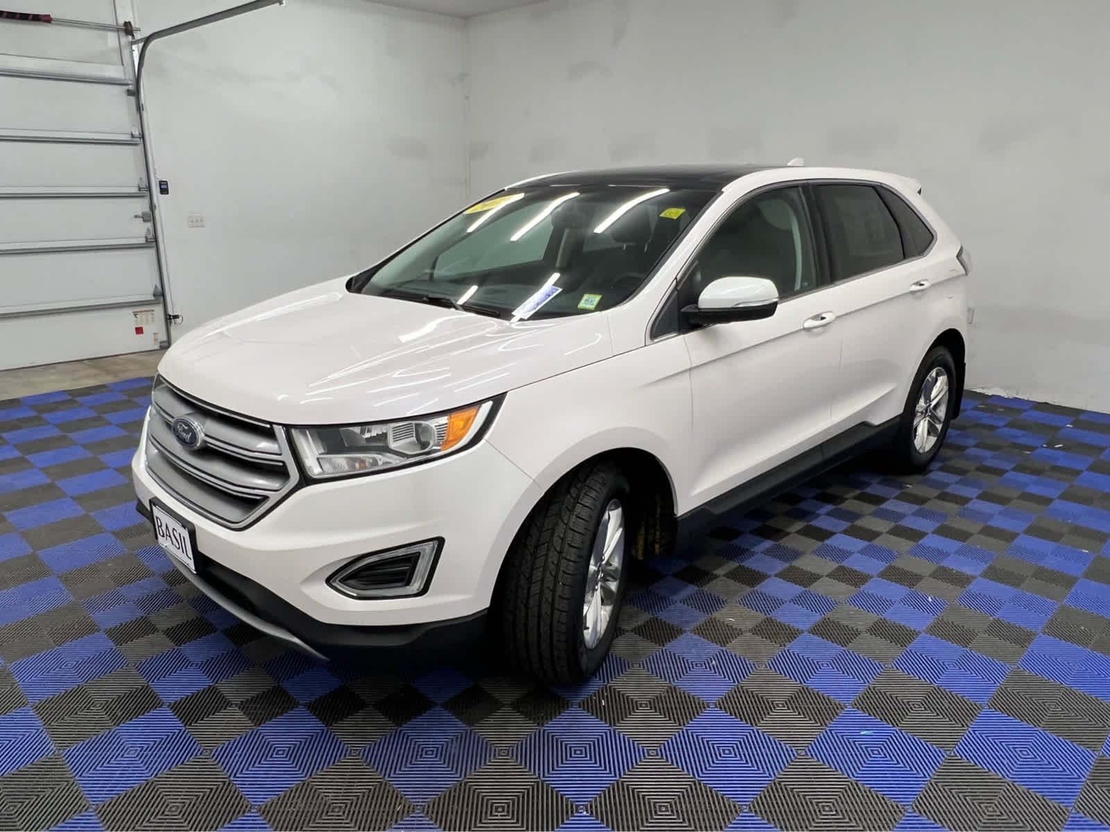 Used 2015 White Platinum Metallic Tri-Coat Ford SEL image 11
