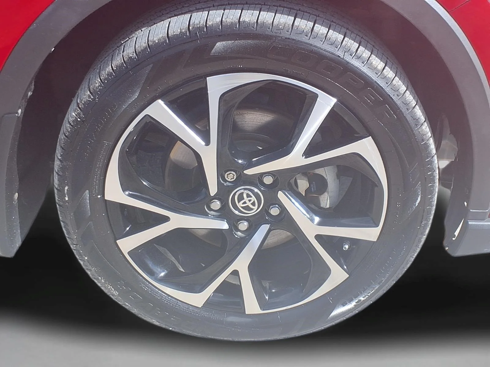 Used 2021 Red Toyota XLE image 10