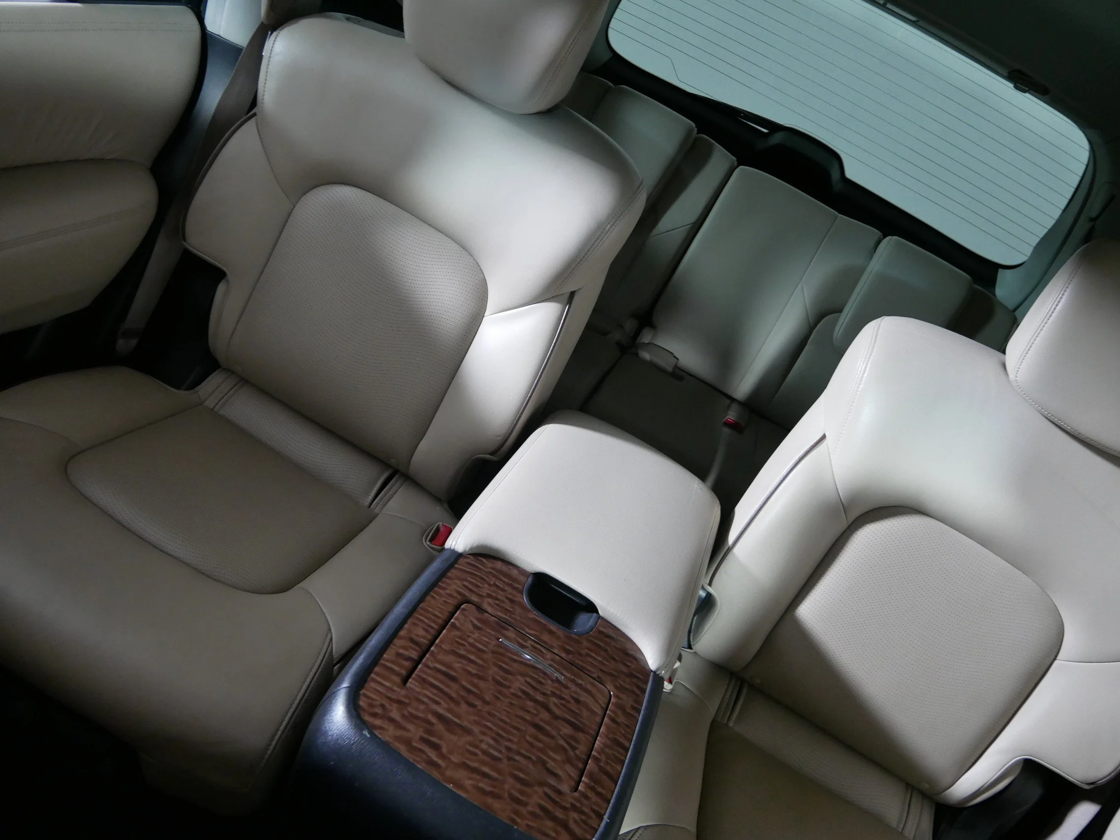 Used 2017 Pearl White Nissan Platinum image 12