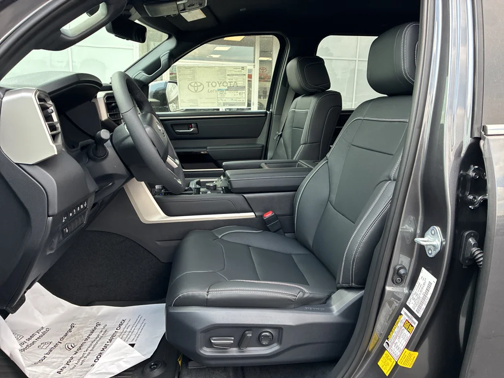 2026 Toyota Tundra Limited - Photo 11