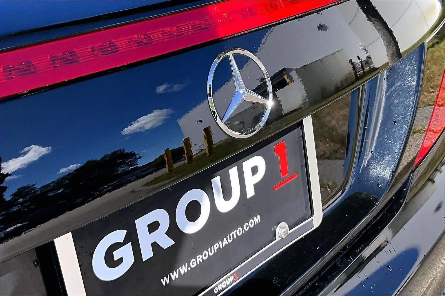 Used 2018 Black Mercedes-Benz SL 550 image 27