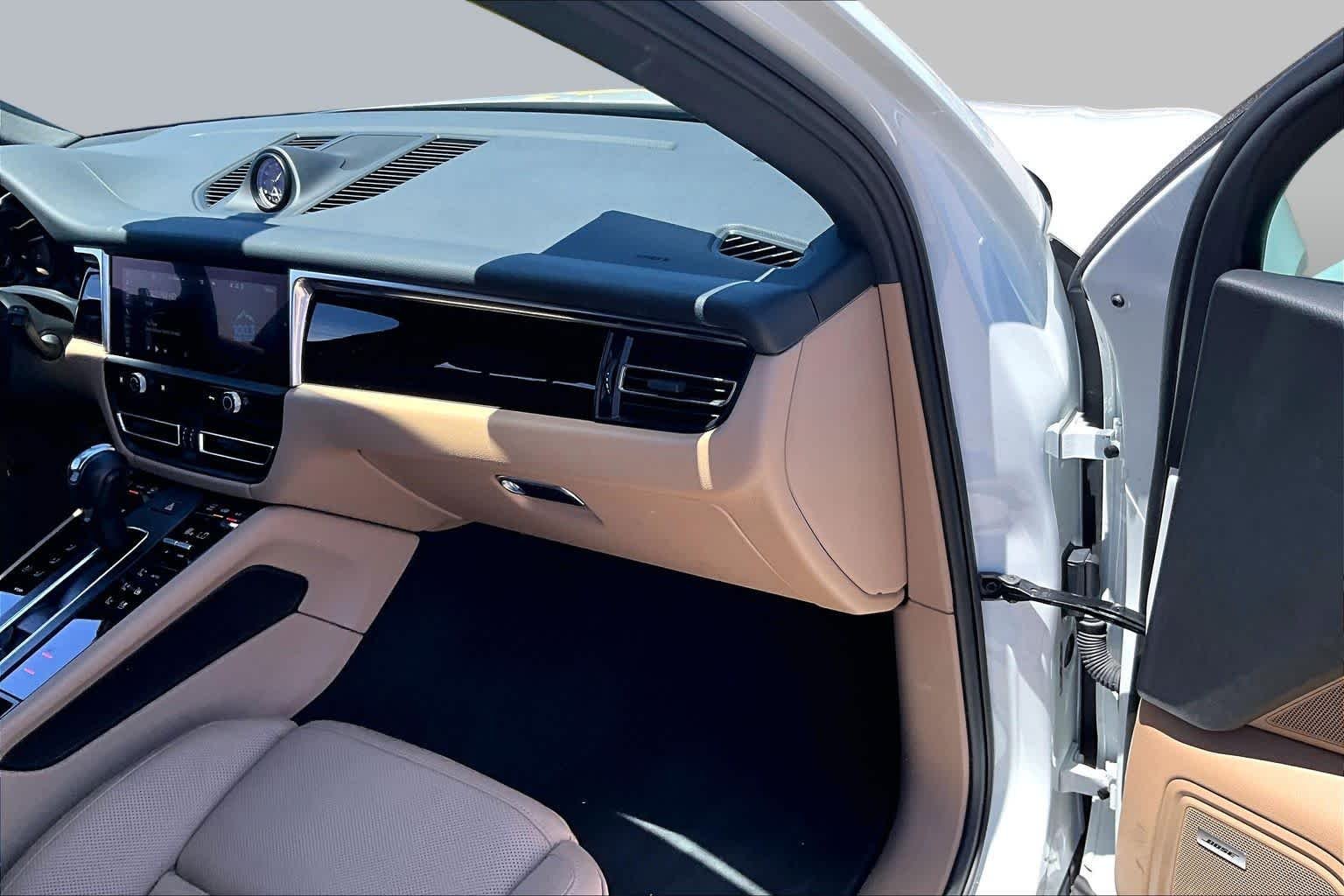 Used 2024 White Porsche  image 15