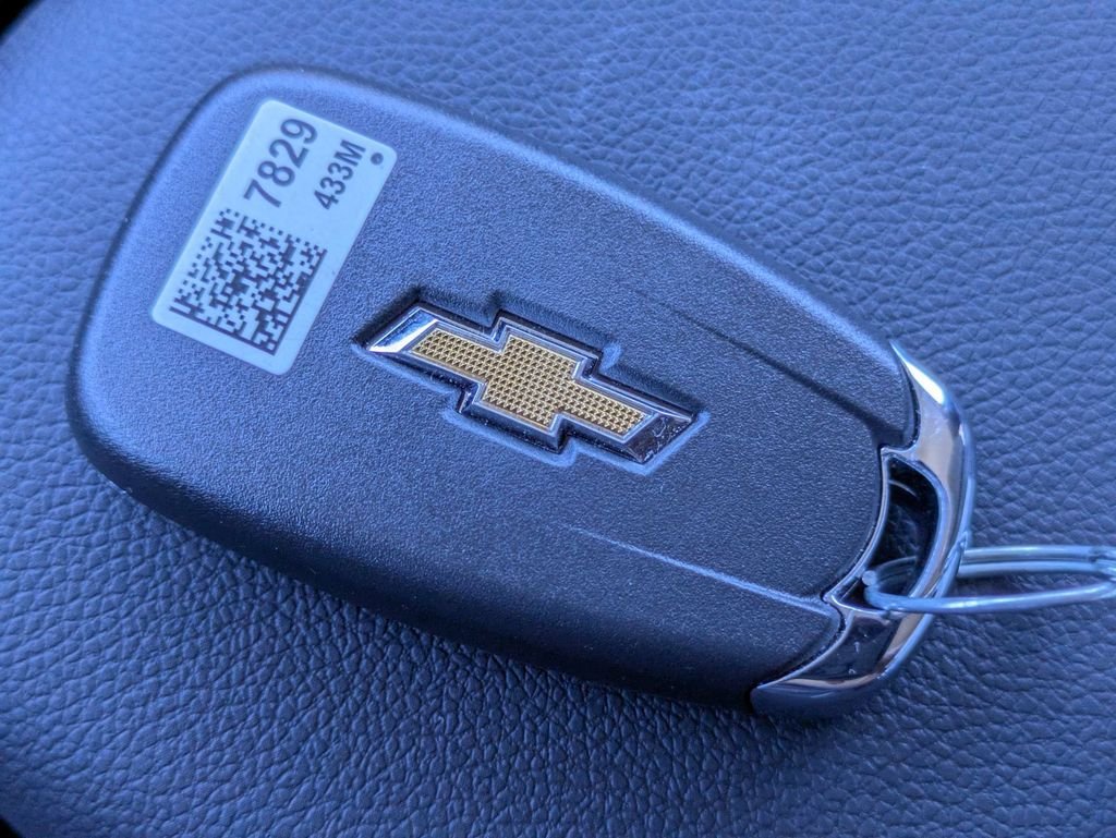 Used 2025 Red Chevrolet LT image 31
