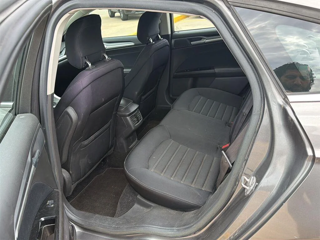Used 2014 Sterling Gray Metallic Ford SE image 5