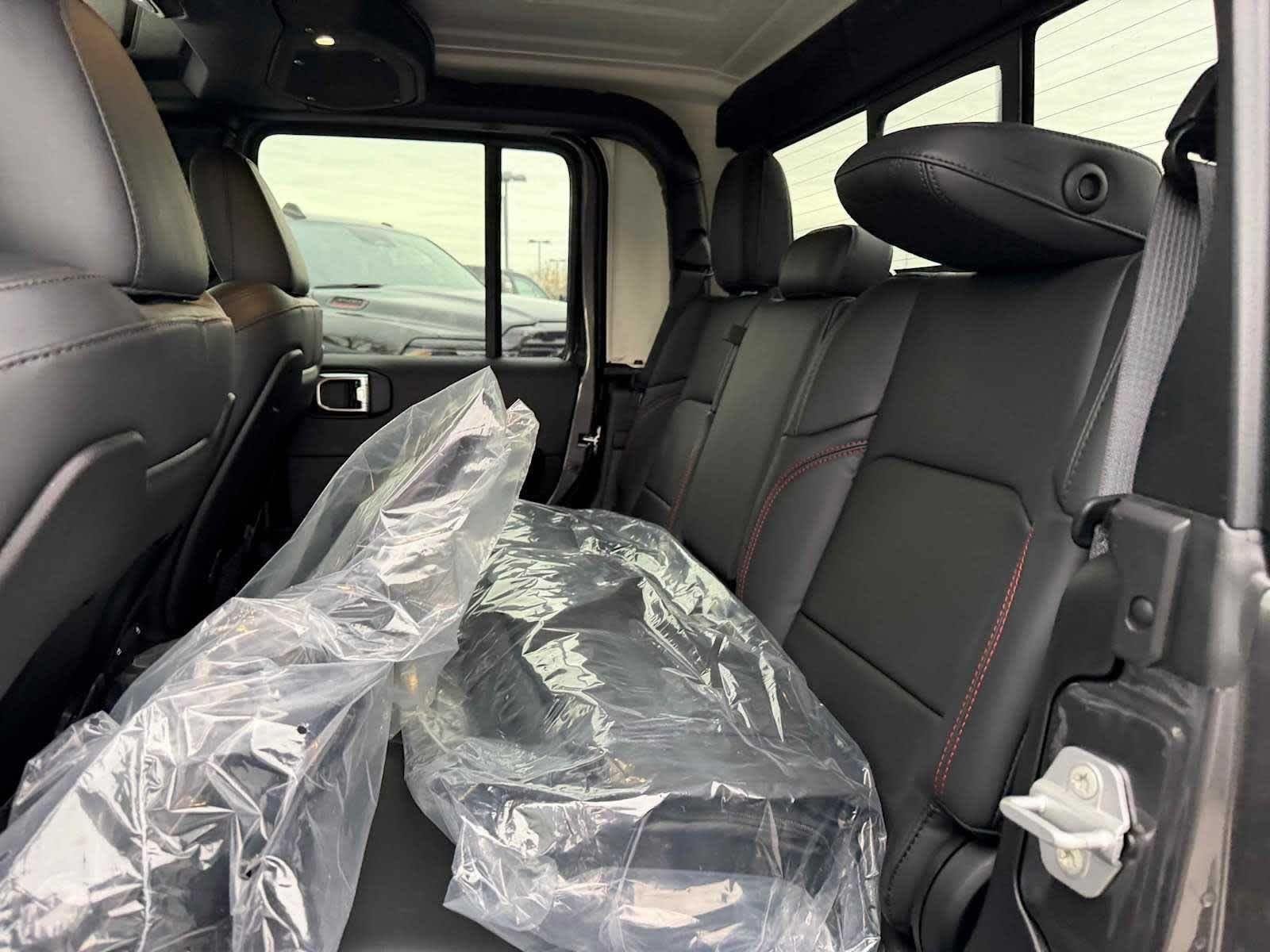 New 2026 Granite Crystal Metallic Clear-Coat Exterior Paint Jeep Rubicon image 24