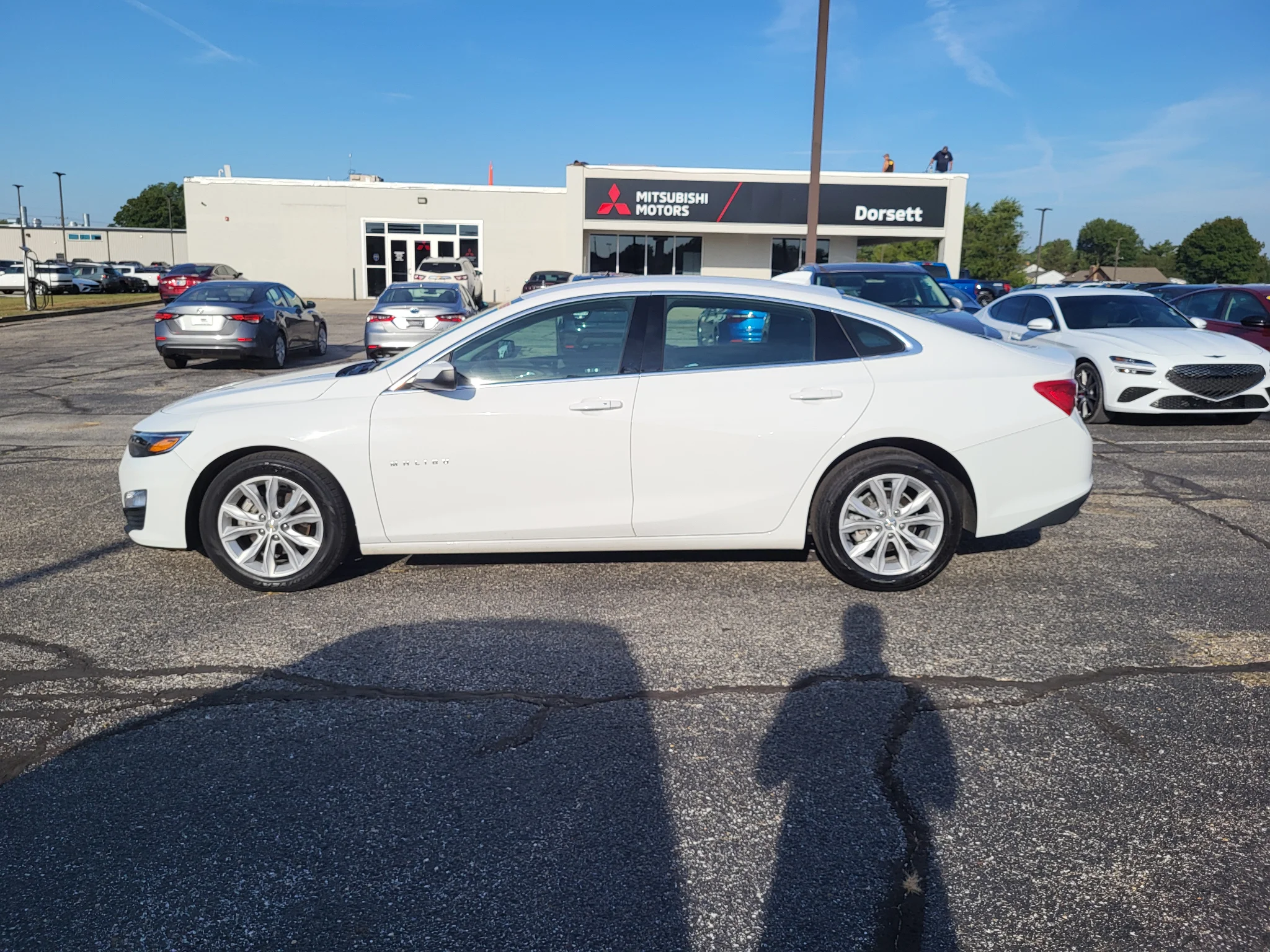 Used 2025 Summit White Chevrolet LT image 9