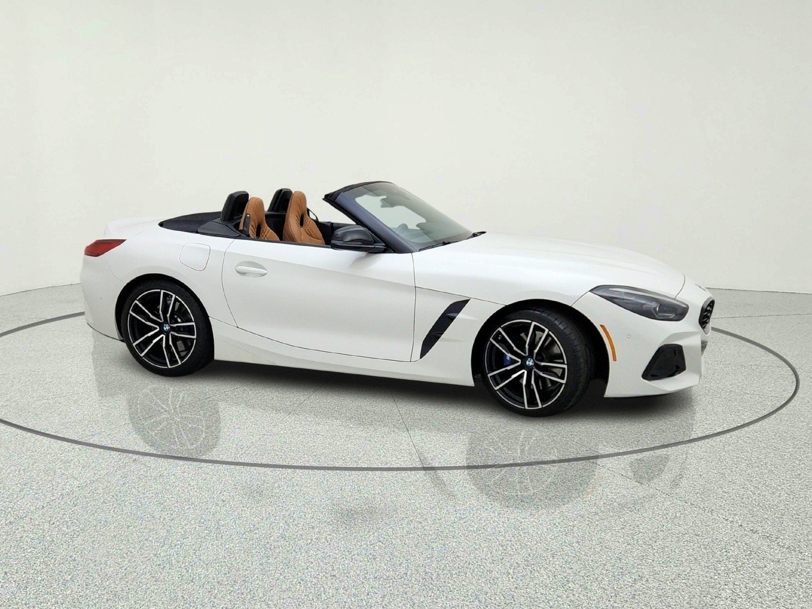 Used 2023 Alpine White BMW sDrive30i image 6