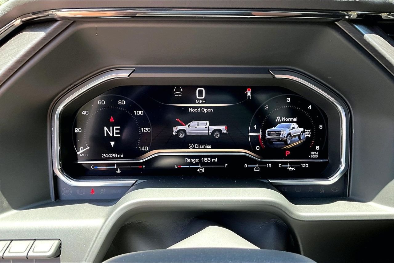 Used 2024 White GMC AT4X image 12