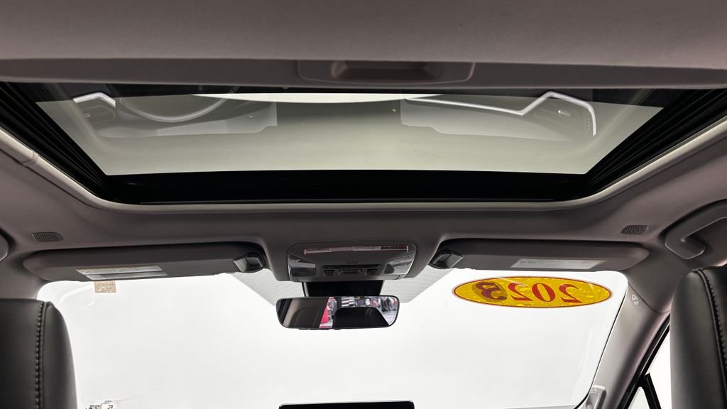 Used 2023  Toyota Limited image 26