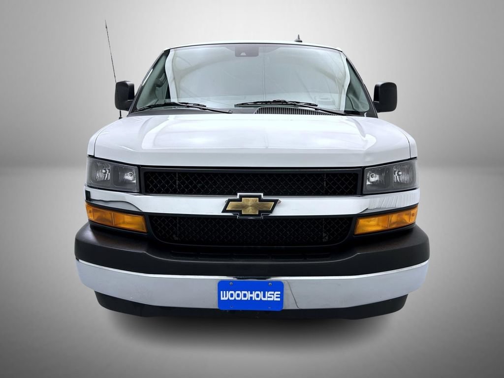 Used 2024 Summit White Chevrolet 1LT image 2