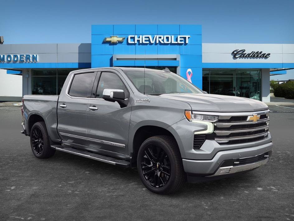 Used 2025 Sterling Gray Metallic Chevrolet High Country image 7