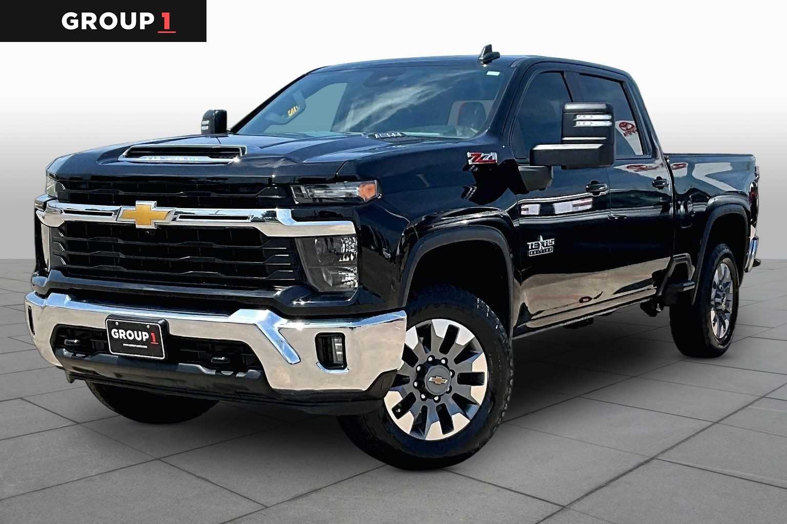 2024 Chevrolet Silverado HD LT 4WD Crew Cab Standard Box's photo