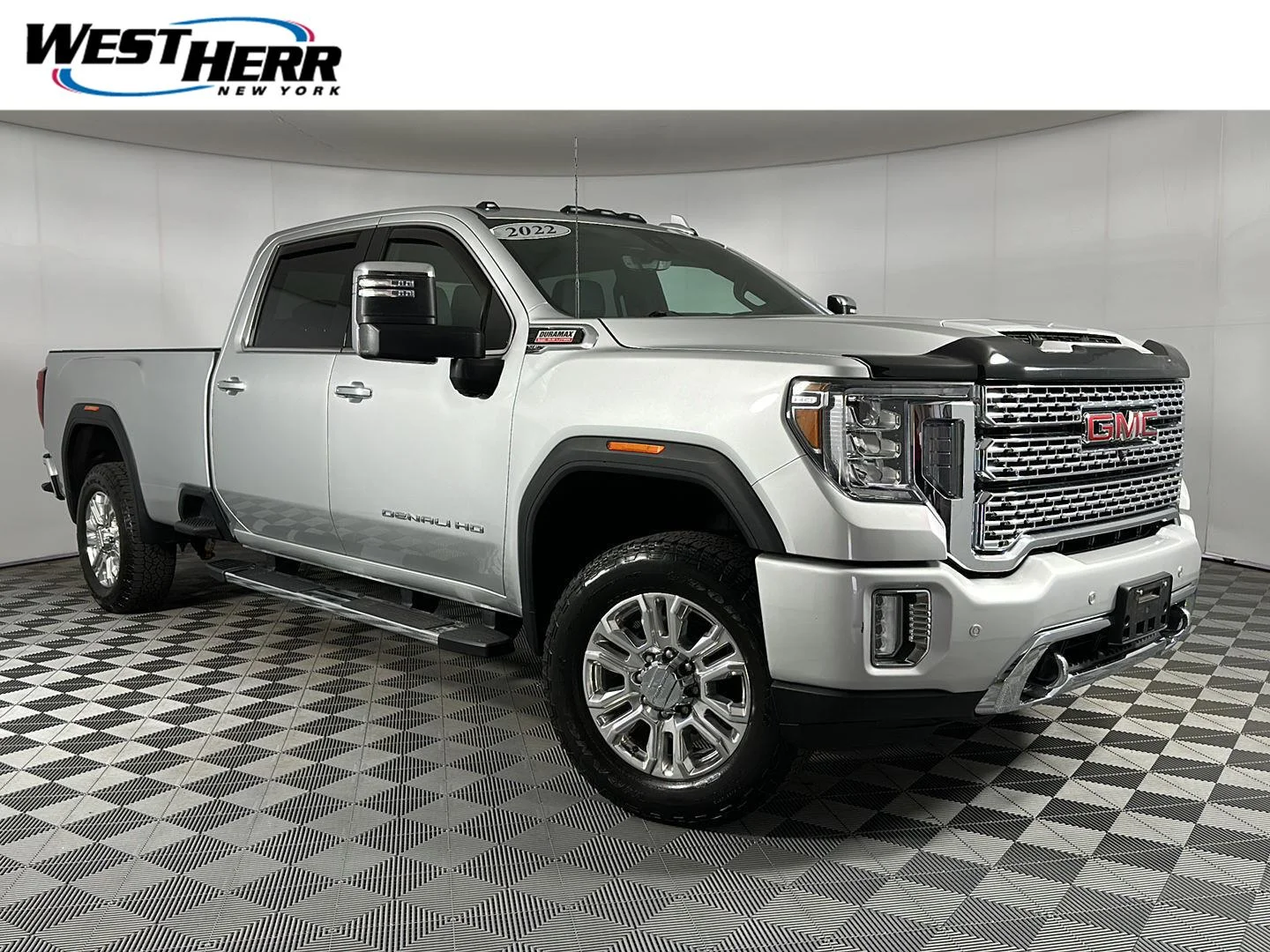 Used 2022 Quicksilver Metallic GMC Denali image 1