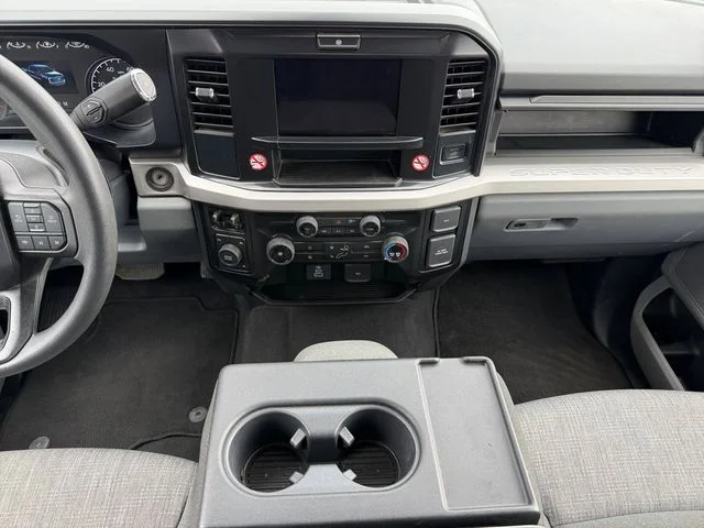 Certified Used 2025 Oxford White Ford XLT image 11