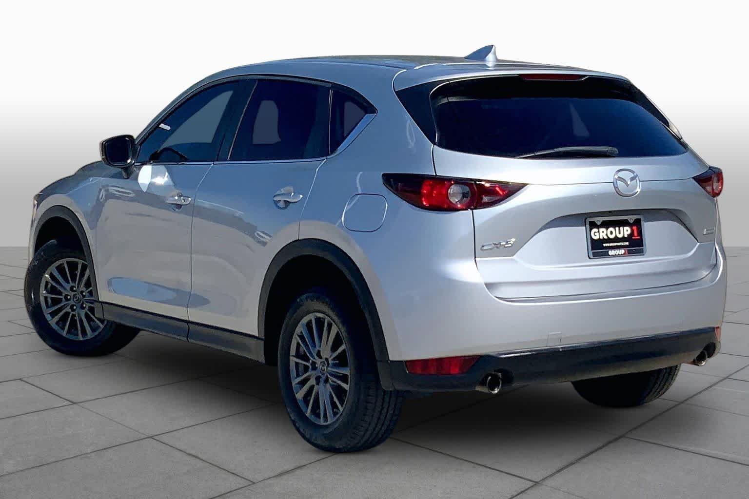 Used 2017 Sonic Silver Metallic Mazda Sport image 11