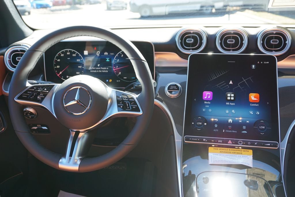 Used 2026 Cirrus Silver Metallic Mercedes-Benz GLC 300 image 52