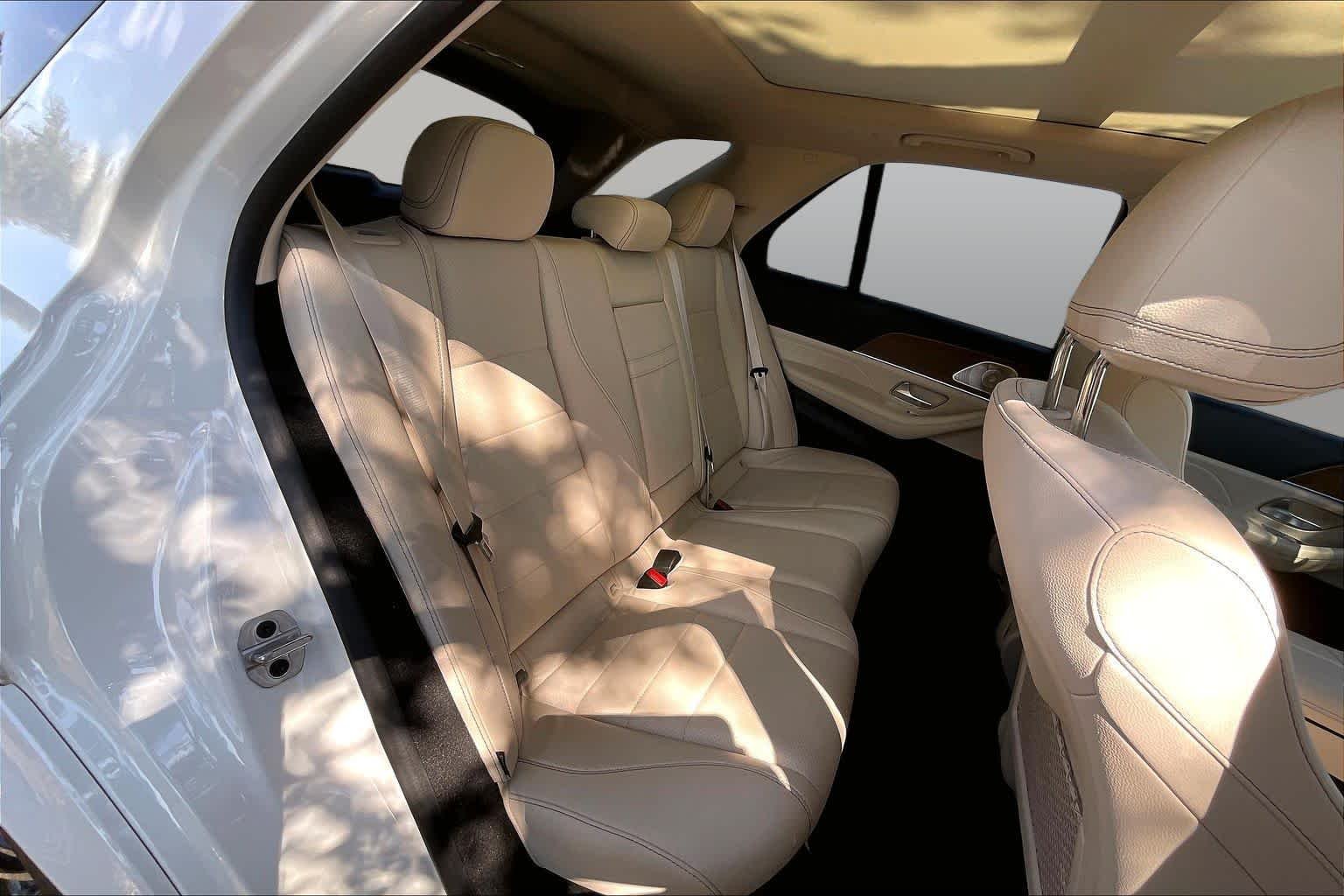 Used 2022 Polar White Mercedes-Benz GLE 350 image 19