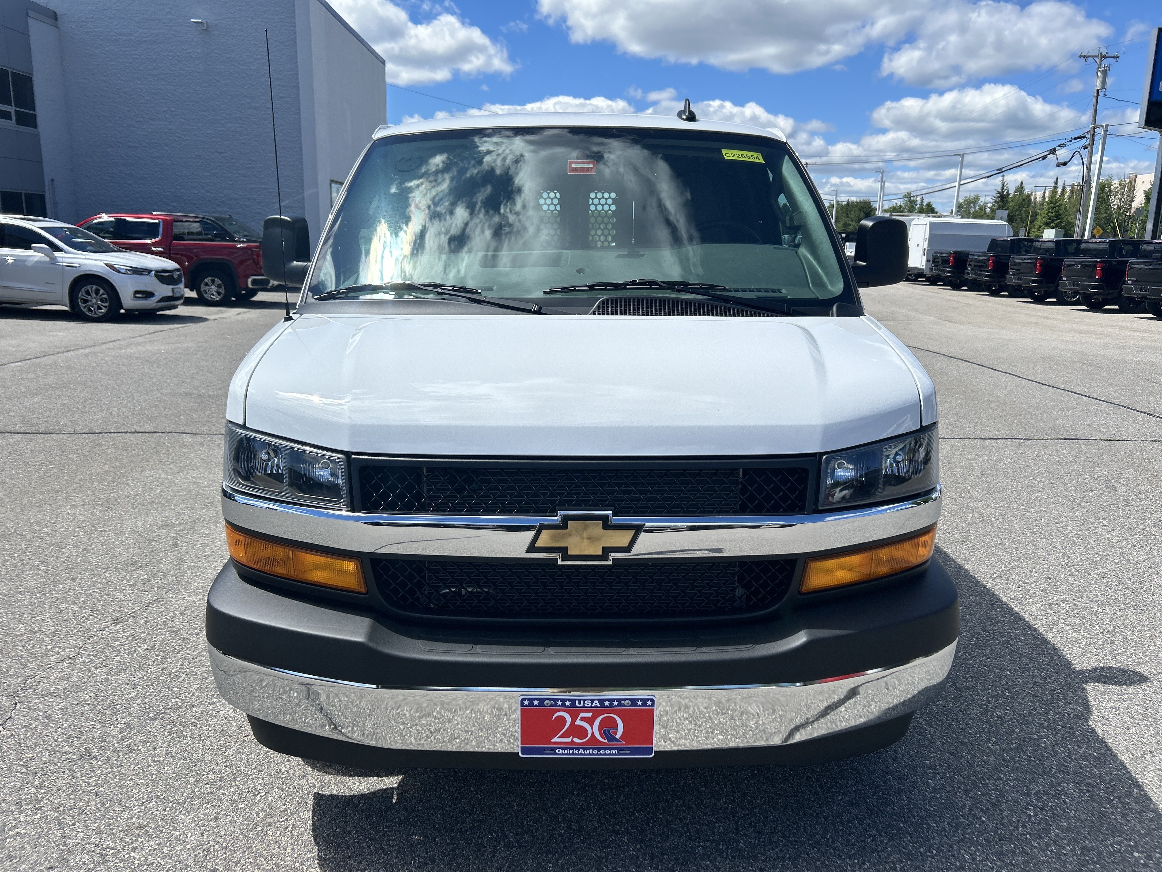 New 2026 Summit White Chevrolet WT image 3