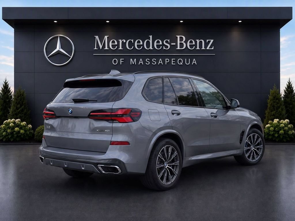 Used 2024 Gray BMW xDrive40i image 3