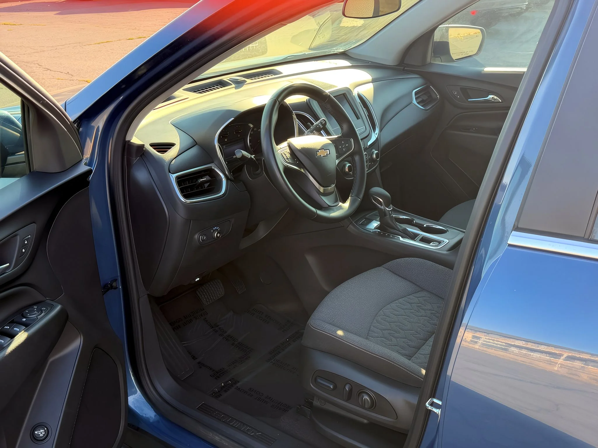 2024 Chevrolet Equinox LT - Photo 16